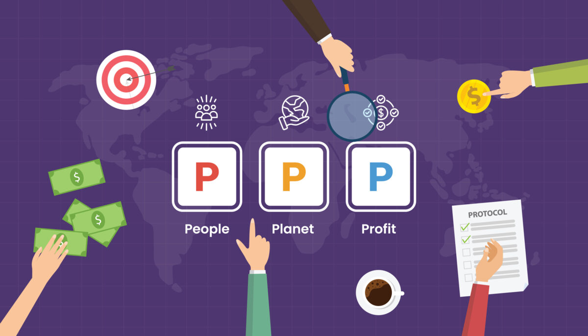 Comparison graphic of PPP and PPC strategies for business growth and effectiveness.